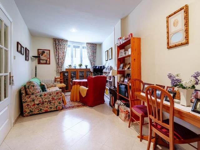 Planta baja en venta en Madrid, Vallehermoso. Plantas bajas.