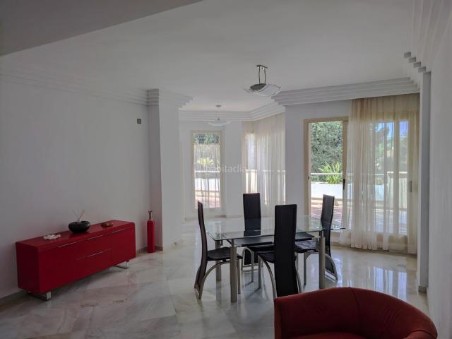Planta baja en venta en Marbella, Aloha. Amplio Piso en Primera Planta con Gran Terraza Suroeste. Plantas bajas.