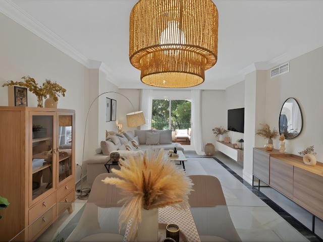 Planta baja en venta en Marbella, La Carolina Guadalpín. Apartamento en Planta Baja en Marbella. Plantas bajas.
