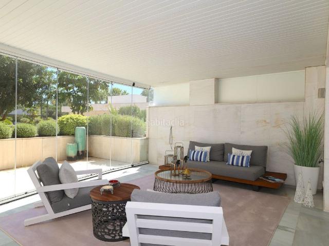 Planta baja en venta en Marbella, Puerto Banús. Plantas bajas.