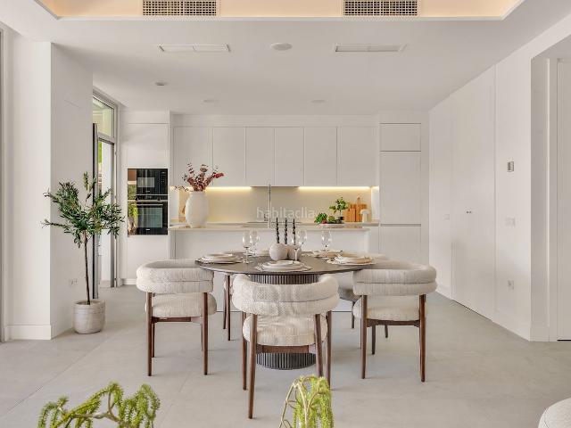 Planta baja en venta en Marbella, Santa Clara. Casa de 4 dormitorios con piscina privada y jardín. Plantas bajas.