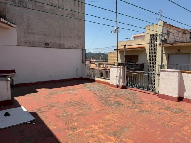 Planta baja en venta en Mataró, Cerdanyola Nord. Planta baja con terraza en Rocablanca. Plantas bajas.
