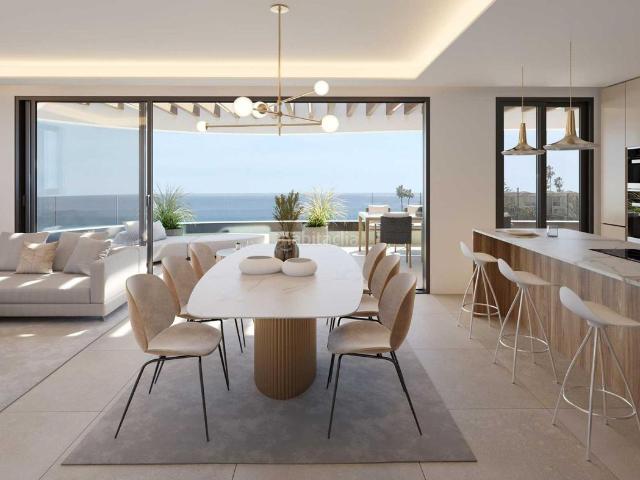 Planta baja en venta en Mijas, El Faro de Calaburra Chaparral. APARTAMENTOS EN LA COSTA DEL SOL A SOLO 3 MINUTOS DE LA PLAYA. Plantas bajas.