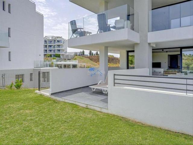 Planta baja en venta en Mijas, La Cala Golf Lagar Martell. Lujoso apartamento en esquina en planta baja con vistas panorámicas al mar y la montaña. Plantas bajas.