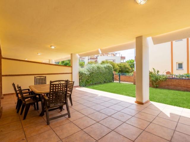 Planta baja en venta en Mijas, Riviera del Sol. Oportunidades de reforma Gran apartamento de dos dormitorios, planta baja en Riviera del Sol, Mijas. Plantas bajas.