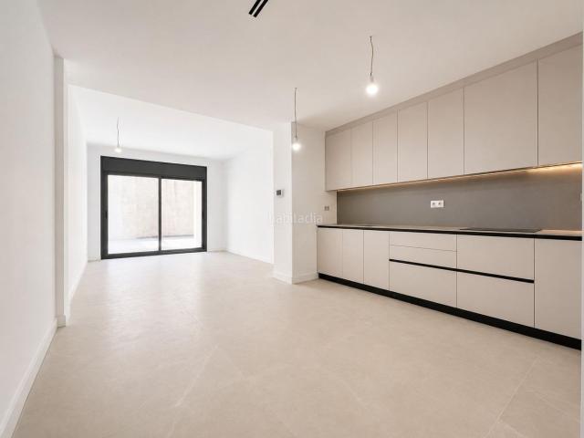 Planta baja en venta en Mollet del Vallès, Estació de França. Planta baja a estrenar con espectacular terraza, parking privado y acceso directo al hogar. Plantas bajas Mollet del.