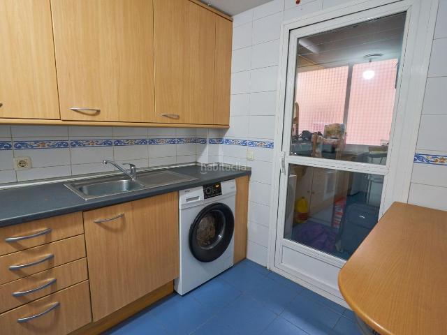 Planta baja en venta en Móstoles, Parque Coimbra. Precioso bajo con patio privado en Parque Coimbra, Móstoles. Plantas bajas.