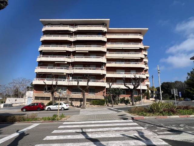 Planta baja en Venta en Nou Eixample Nord
