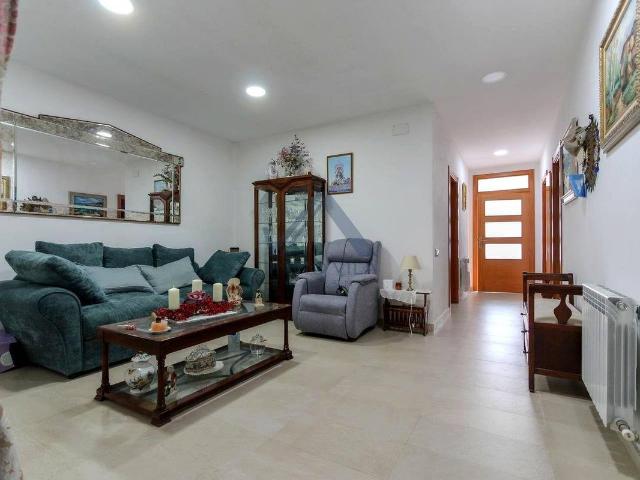 Planta baja en Venta en Nucli Urbà