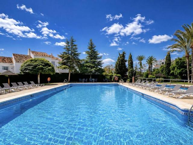 Planta baja en Venta en Nueva Andalucía centro