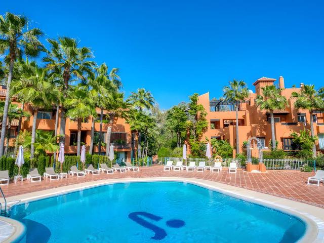 Planta baja en Venta en Nueva Andalucía centro