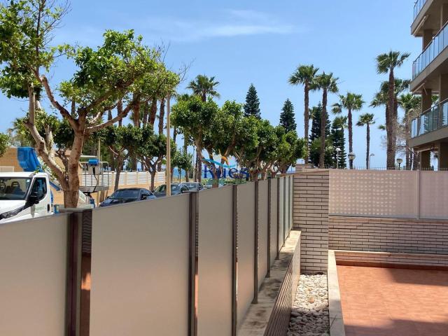 Planta baja en venta en Oropesa del Mar, Vista Mar. Apartamento en primera línea de playa de Magic World. Plantas bajas Oropesa del.