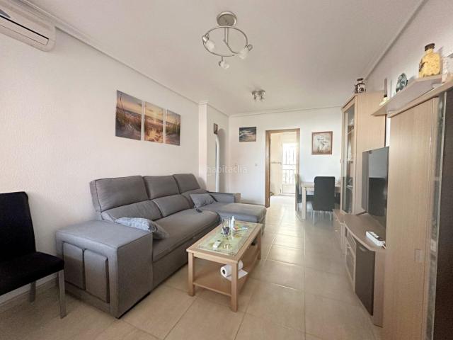 Planta baja en venta en Orihuela, La Florida. Te presentamos este bungalow en planta baja de 2 dormitorios y 2 bantildeos, una vivienda coacutemoda y funcional que destaca por. Plantas bajas.