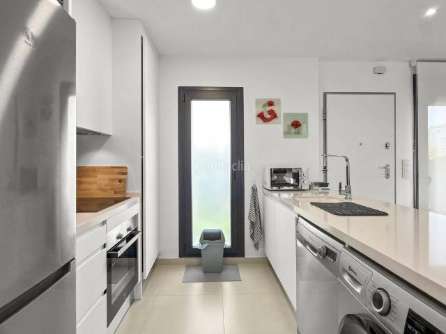 Planta baja en venta en Pilar de la Horadada, El Pinar de Campoverde. Bienvenido a este impresionante apartamento en planta baja situado en el prestigioso Lo Romero Golf Resort, una combinacioacuten.
