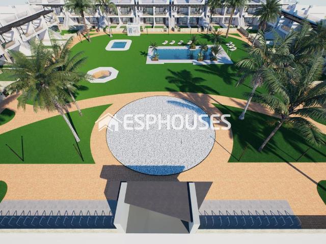Planta baja en venta en Pilar de la Horadada, Pilar de la Horadada Ciudad. Apartamentos en Pilar de la Horadada. Plantas bajas Pilar de la.