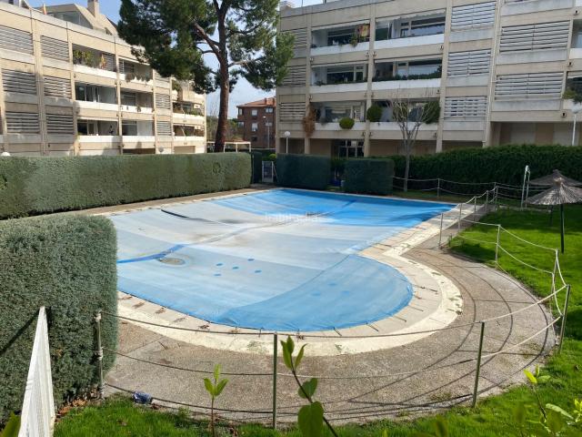 Planta baja en venta en Pozuelo de Alarcón, Avenida Europa. MAGNIFICO BAJO CON TERRAZA EN LA AVENIDA DE EUROPA! NEGOCIABLE! NO COBRAMOS AL COMPRADOR!. Plantas bajas Pozuelo de.