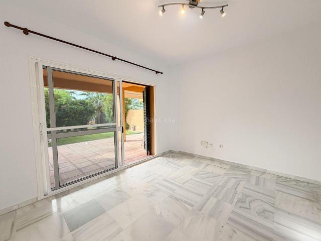 Planta baja en venta en Puerto de Santa María El, El Ancla. TERRAZAS DE URBIS. PISO EN PLANTA BAJA CON PORCHE CUBIERTO Y JARDIN. GARAJE EN SOTANO. Plantas bajas Puerto de Santa María.