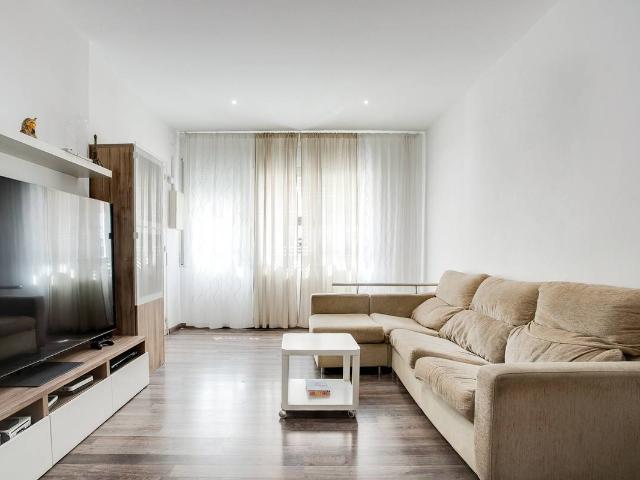 Planta baja en Venta en Sant Adriá Nord