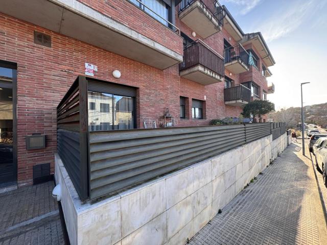 Planta baja en venta en Sant Antoni de Vilamajor. PLANTA BAJA CON TERRAZA Y PARKING. Plantas bajas Sant Antoni de.