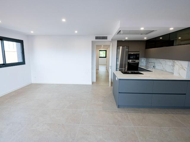 Planta baja en venta en Sant Cugat del Vallès, Sant Domènec. De obra nueva con jardín en Parc Central. Plantas bajas Sant Cugat del.
