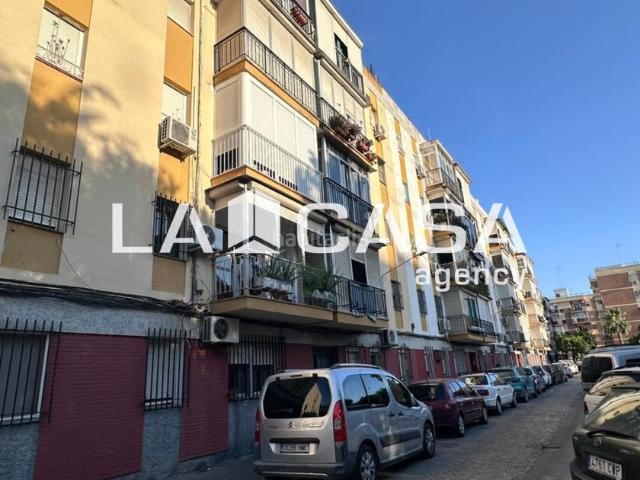 Planta baja en venta en Sevilla, El Torrejón El Cerezo. Plantas bajas.