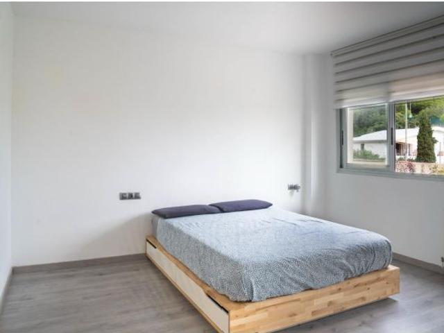 Planta baja en Montgat con gran terraza a un minuto de la playa