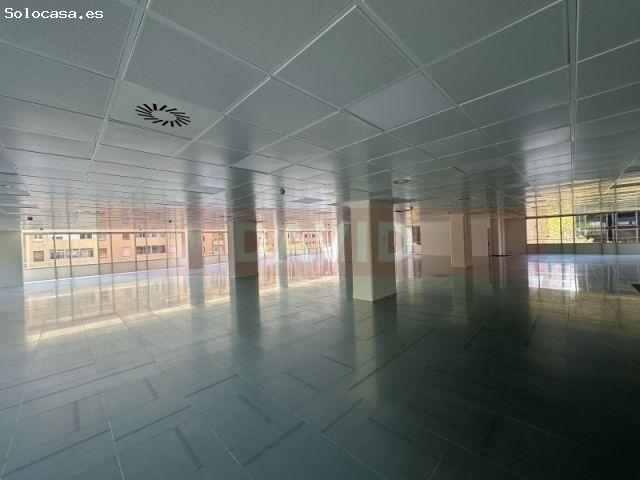 PLANTA DE OFICINA EN EDIFICIO CORPORATIVO