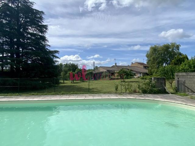 Plassac propriété 150m² + gîte de charme