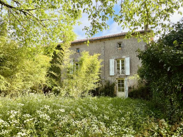 Pleuville Vente Maison 16
