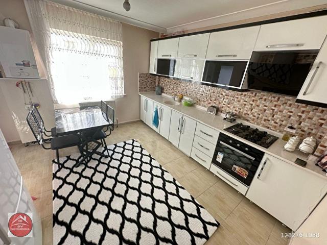PLEVNE MAHALLESİNDE 1.KATTA YAPILI ASANSÖRLÜ 3+1 DAİRE