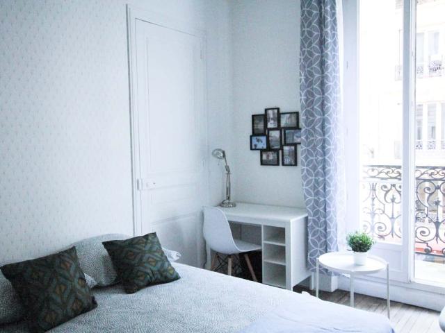 Pleasant and luminous room 13m²