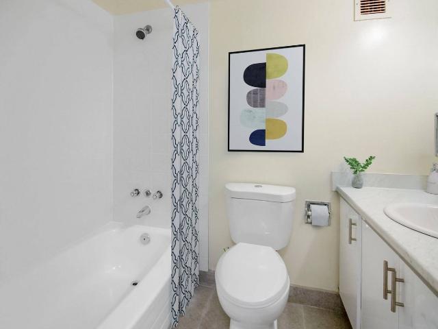 Pleasant Park 1 Bedroom Apartment for Rent at 2035 Pleasant Park Place South Apts, Ottawa, ON K1G 3P6 Alta Vista