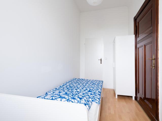Pleasant single bedroom in a student flat, in Pankow