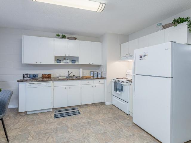 Pleasantview Townhomes 2 Bedroom Apartment for Rent at 4905 107 St Nw, Edmonton, AB T6H 2W8 Empire Park