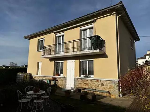 Pleaux 15700 Achat / Vente maison 5 pièces t5 parking