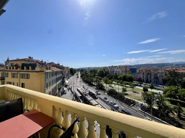 PLEIN CENTRE COULEE VERTE VIEUX NICE