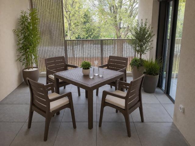 PLEIN CENTRE DE GENAS AVEC TERRASSE DE 9 M² – FRAIS DE NOTAIRE OFFERTS – EMPLACEMENT PREMIUM ! 2 pièces, 43 m²