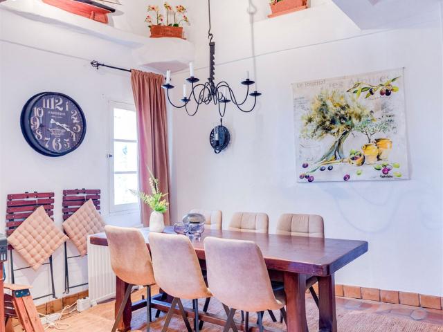 Plein Centre Très Belle Maison 4 Appartements 189m² Aups