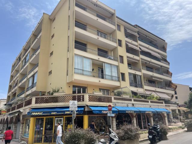 Plein centre Vallauris Potiers en location saisonnière: Tarif indiqué à titre informatif