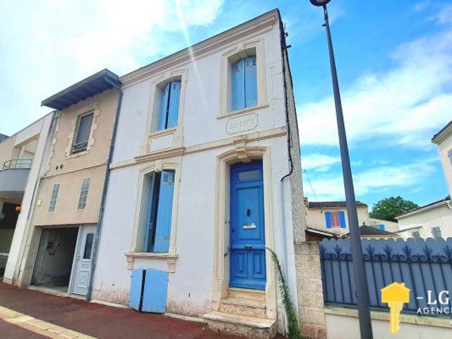 Plein centre ville,300 m de la plage