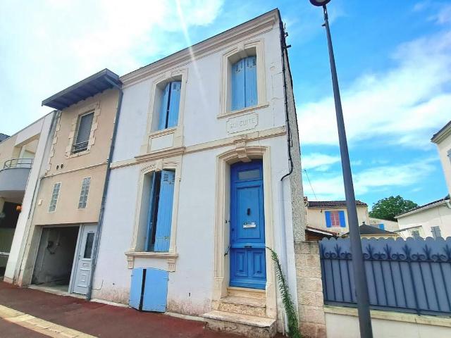 Plein centre ville,300 m de la plage