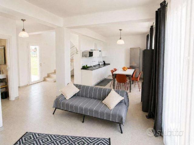 PLEMMIRIO PRESTIGIOSA VILLA CON PISCINA PER TRAS