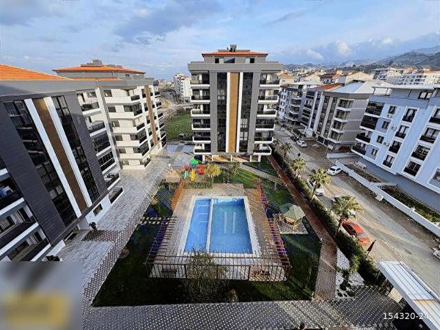 PLUS+ GAYRİMENKUL'den BARIŞ SİTESİ'nde HAVUZ CEPHE 3+1
