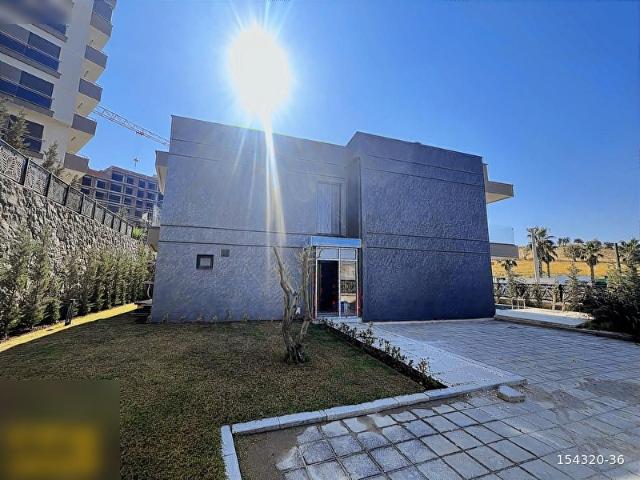 PLUS+ GAYRİMENKUL'den MÜSTAKİL HAVUZLU TRİPLEX