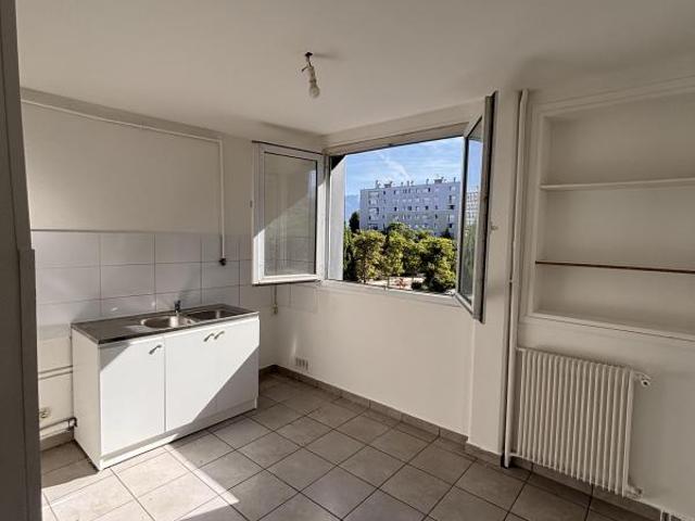 Plusieurs T4 Secteur Jouhaux / Bajatière Grenoble