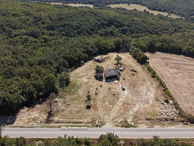 PRM EMLAK'TAN 5131 M CADDEYE CEPHE KİRALIK TARLA