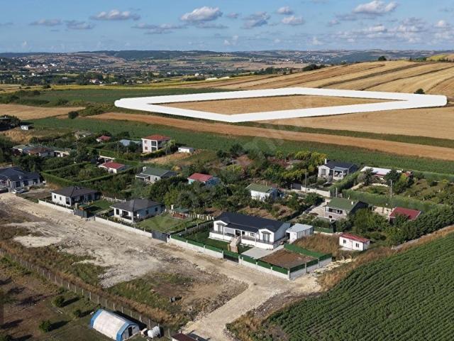 PRM EMLAKTAN EMSAL FİYATININ ALTINDA ÇATALCA SUBAŞI TARLA