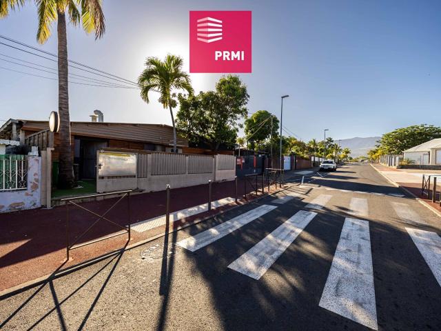PRMI: Le Port Maison servant d'entrepôt / local industriel 2