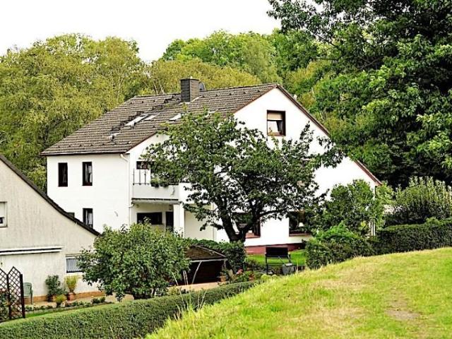 PROV. FREI ! + MODERNES UND KOMFORTABLES MEHRGENERATIONEN WOHNEN IN EINEM SEHR GEPFLEGTEN MFH