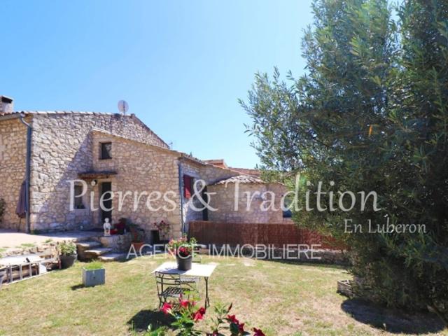 Provence Luberon, magnifique maison de village avec extérieur et garage